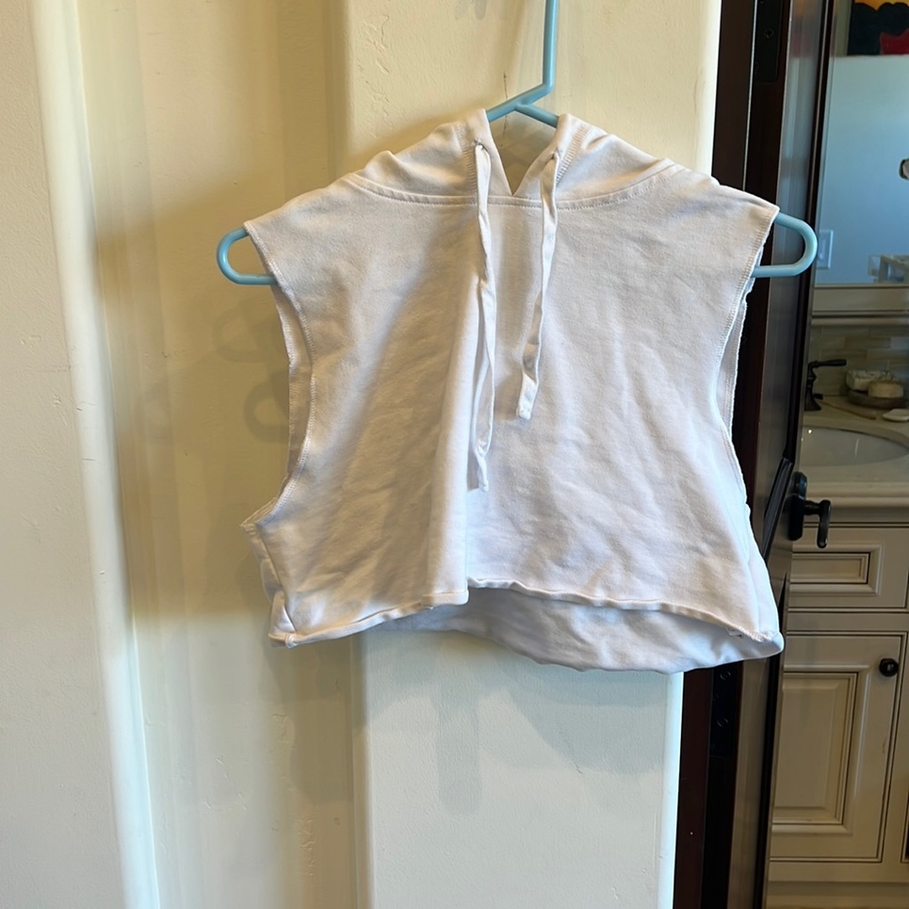 never worn crop hoodie short sleeve